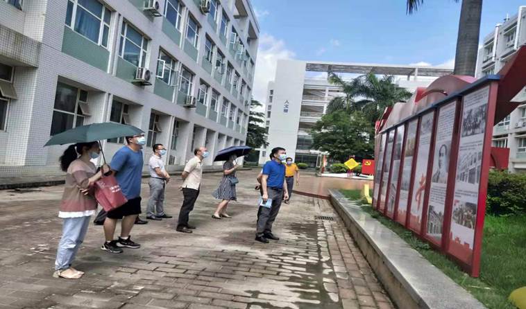 思政广场照片 2.jpg